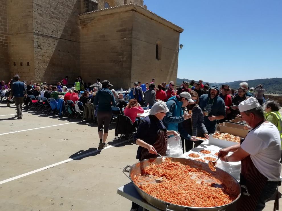 Doscientos andarines disfrutan de la belleza natural de la Galliguera