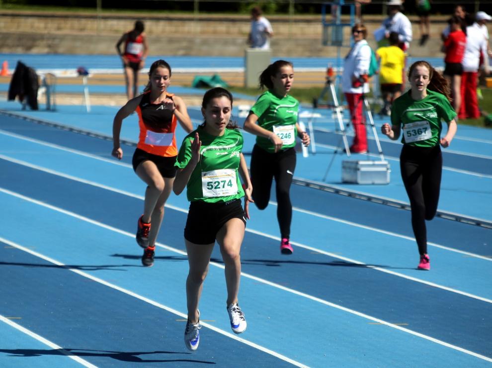 Un premio a la gran participación en las pistas de la Ciudad Deportiva Municipal de Huesca