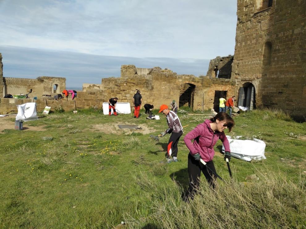 Patrimonio limpiará el Castillo de Montearagón a la vez que acomete las obras