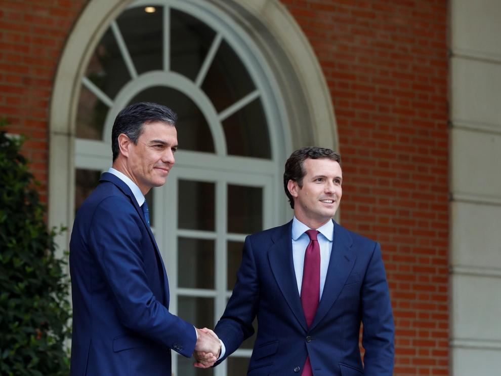 Casado pide a Sánchez que España no dependa de Cataluña