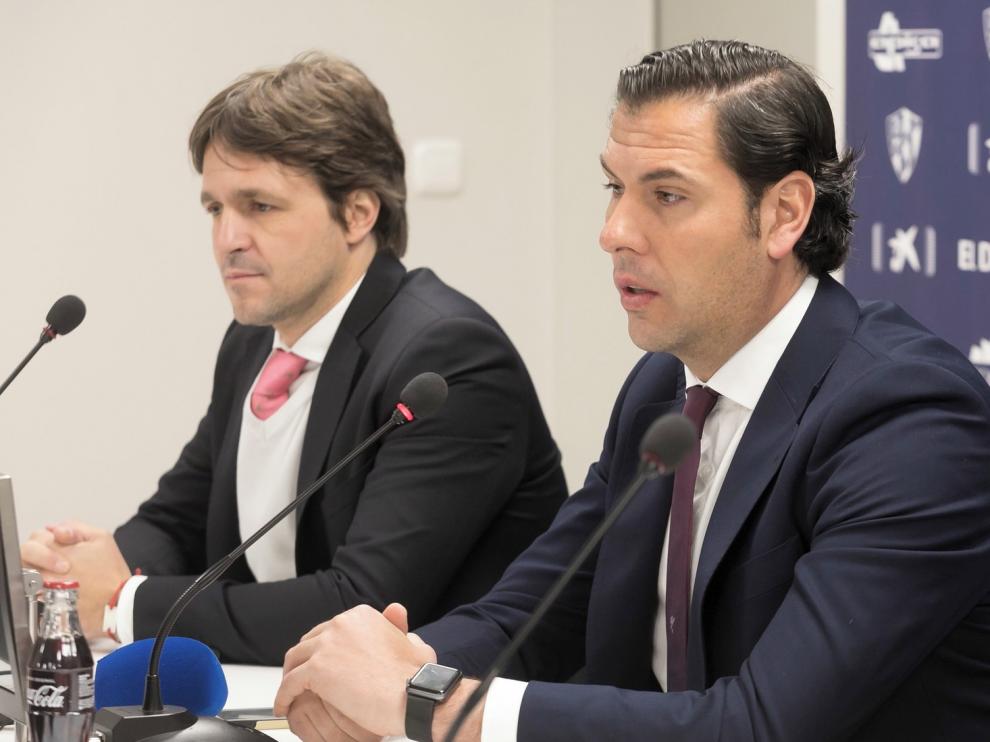 El futuro del entrenador del Huesca es "cuestión de unas horas"