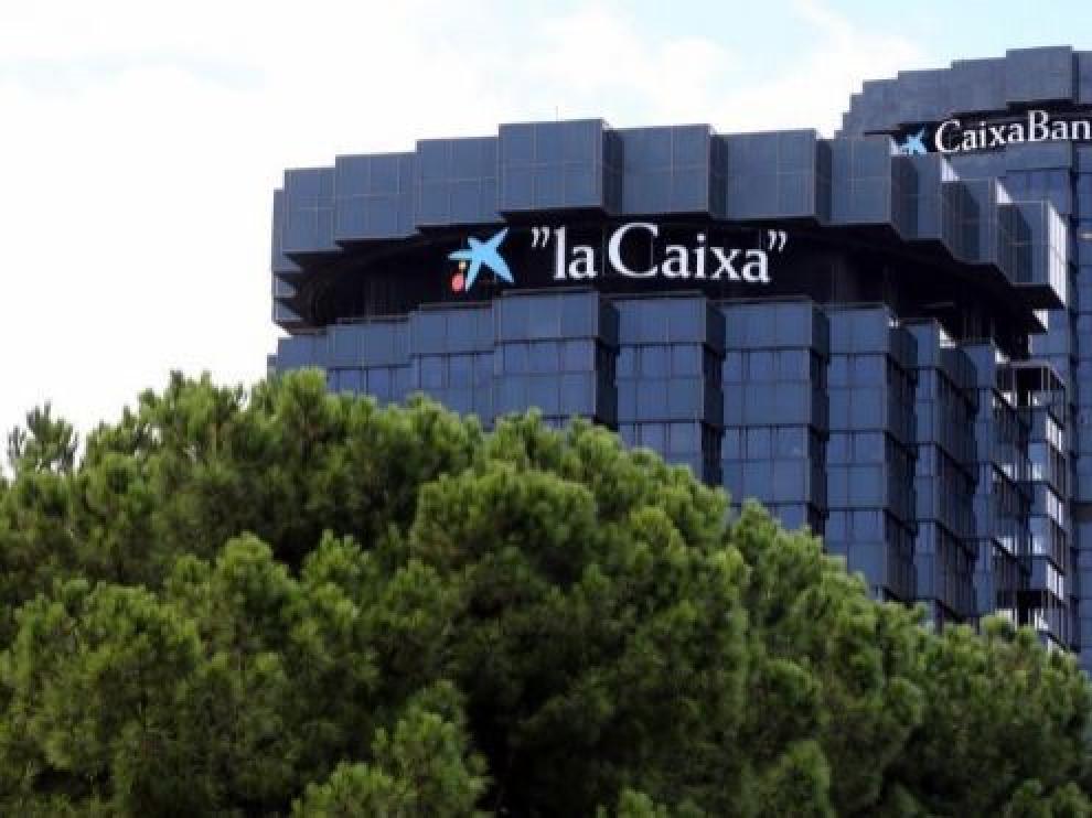 Caixabank logra un beneficio semestral de 622 millones