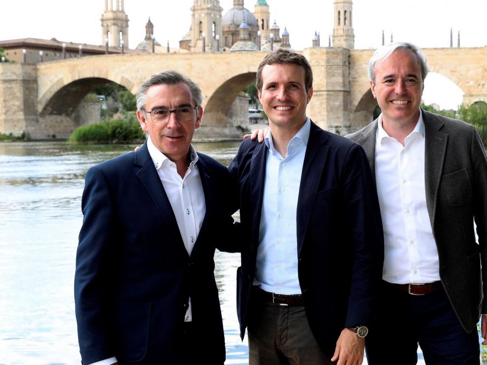 Casado pide en Zaragoza el voto a la experiencia y defiende la térmica, automoción y TCP