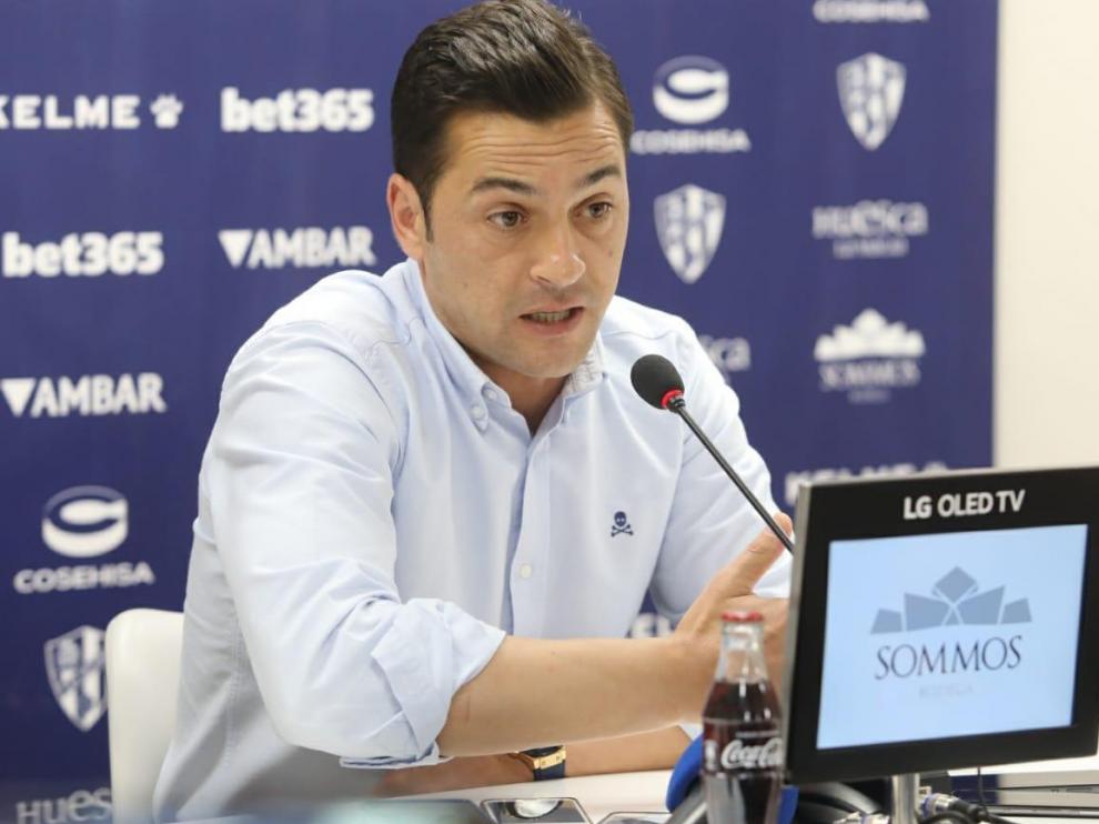 Francisco anunciará este lunes si continúa en el Huesca la próxima temporada