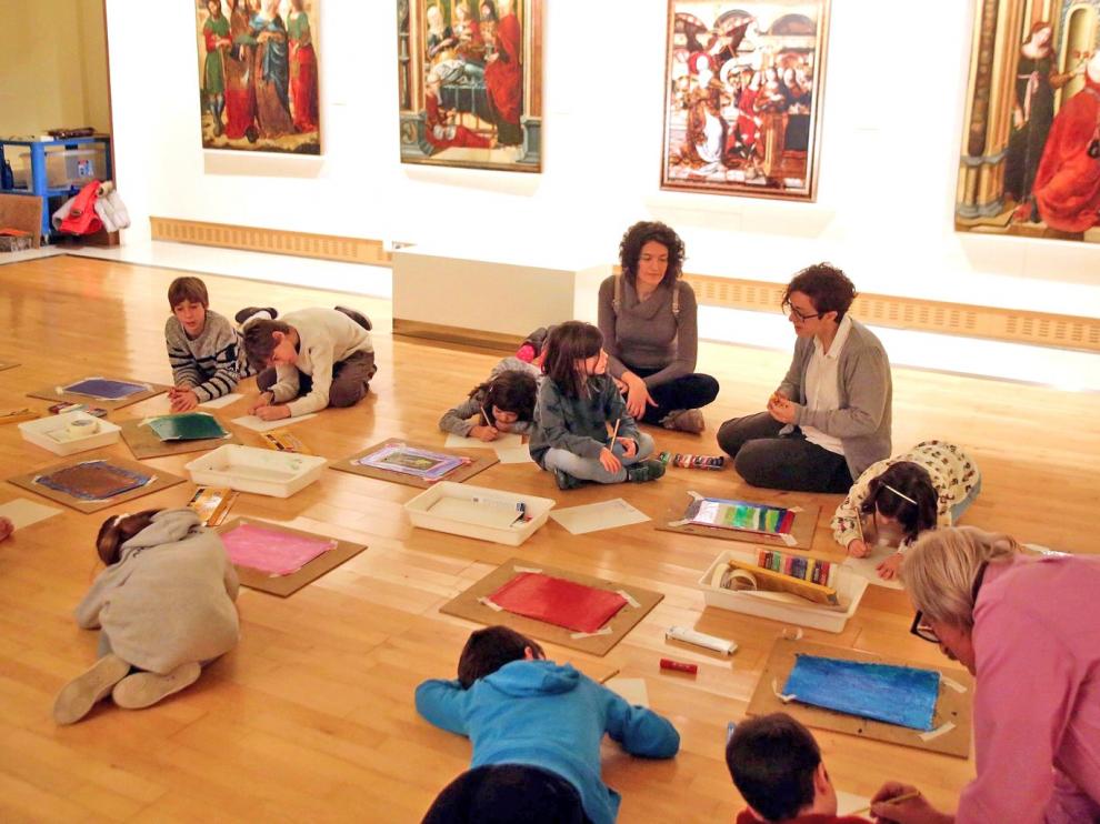 Once centros oscenses celebran el Día Internacional de los Museos