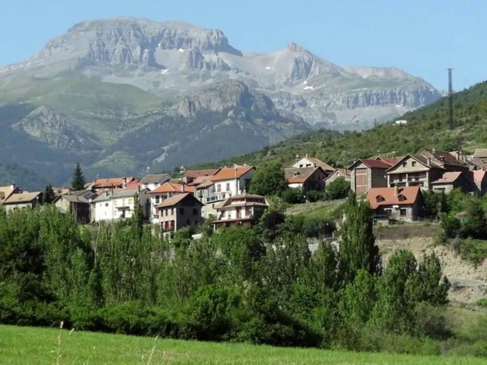 Muere un vecino de Tamarite al volcar un buldócer en Jasa