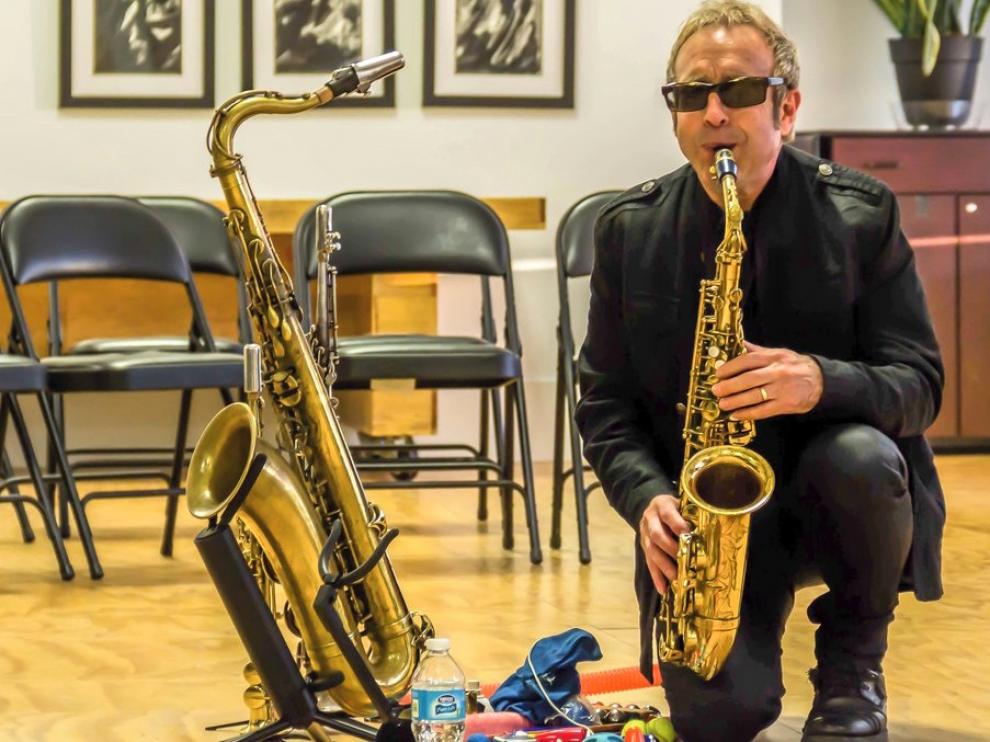 El saxo de Mars Williams sonará este jueves en el Juanse