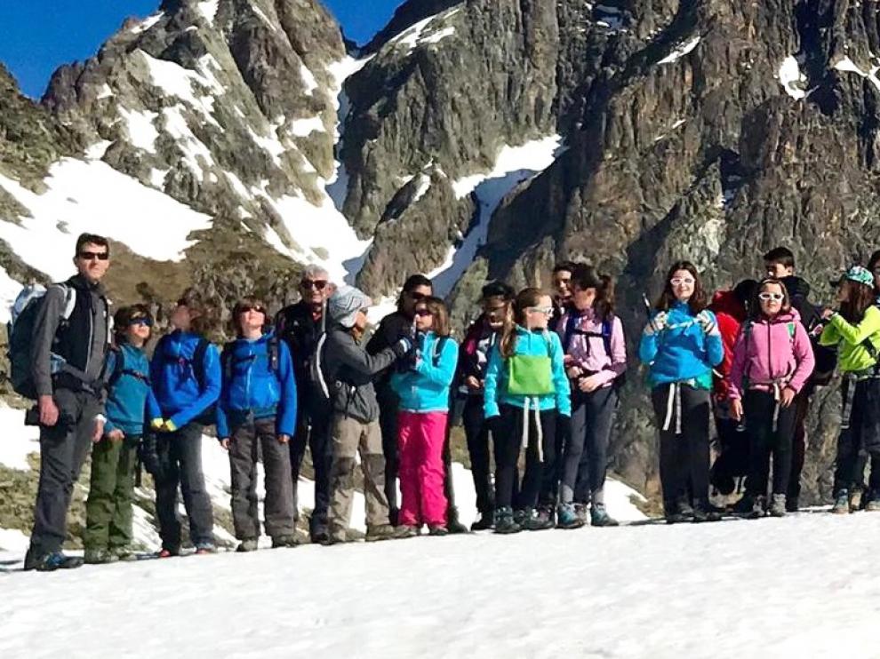 Prácticas sobre nieve en el pico Peyreget