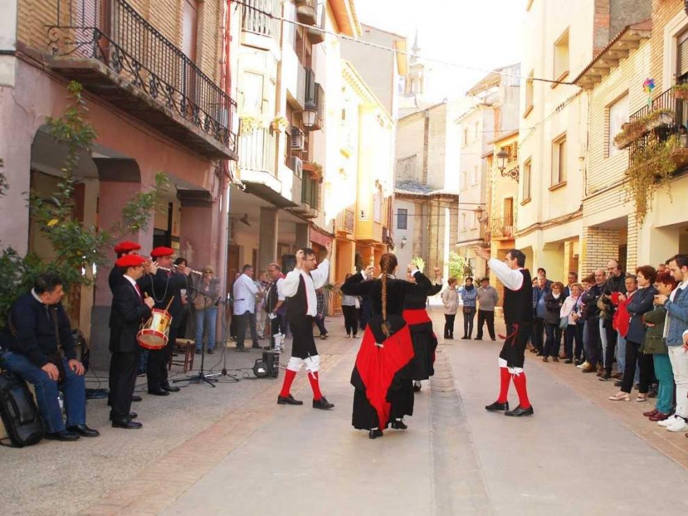 Mercedes Pueyo recibe un homenaje en Sariñena