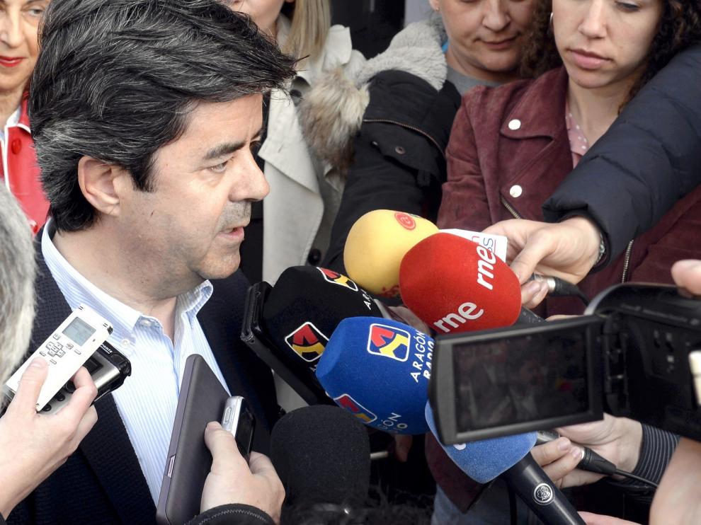 Una encuesta sitúa a Luis Felipe por delante de Alós en la capital oscense