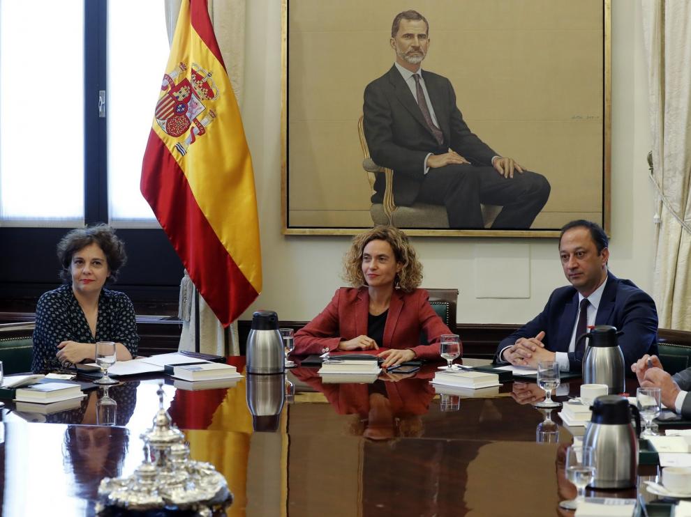 Un Congreso dividido se dispone a decidir este viernes sobre los presos catalanes antes del 26M
