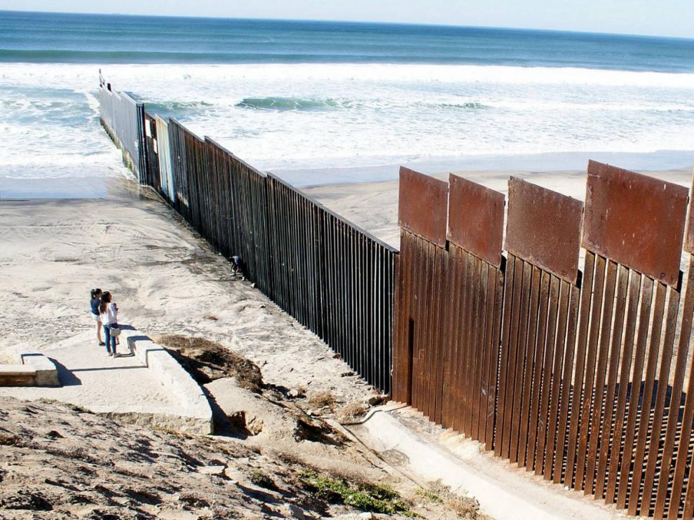 La Justicia bloquea temporalmente parte del plan de Trump para construir el muro