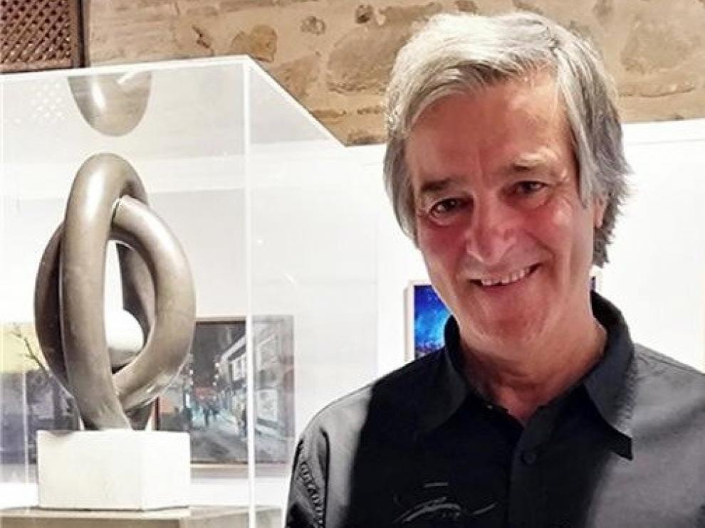 Pedro Ania premiado por partida doble en Francia