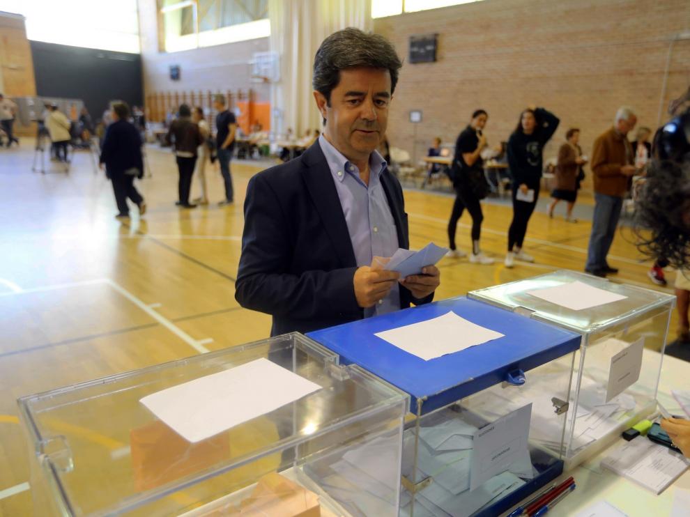 El PSOE gana en Aragón, Zaragoza y Huesca pero la derecha podría sumar
