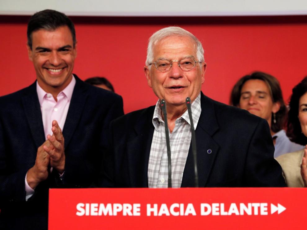 El PSOE avanza pero el PP retiene los feudos madrileños y Cs es decisivo