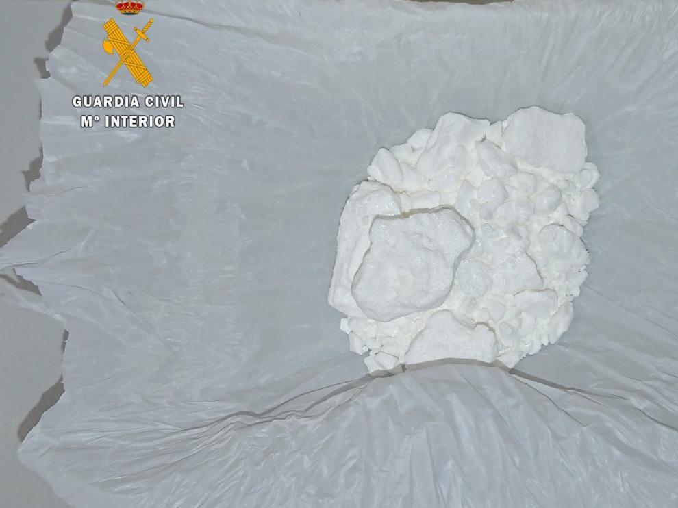 La Guardia Civil detiene a un vecino de la Ribagorza que llevaba cocaína en su coche