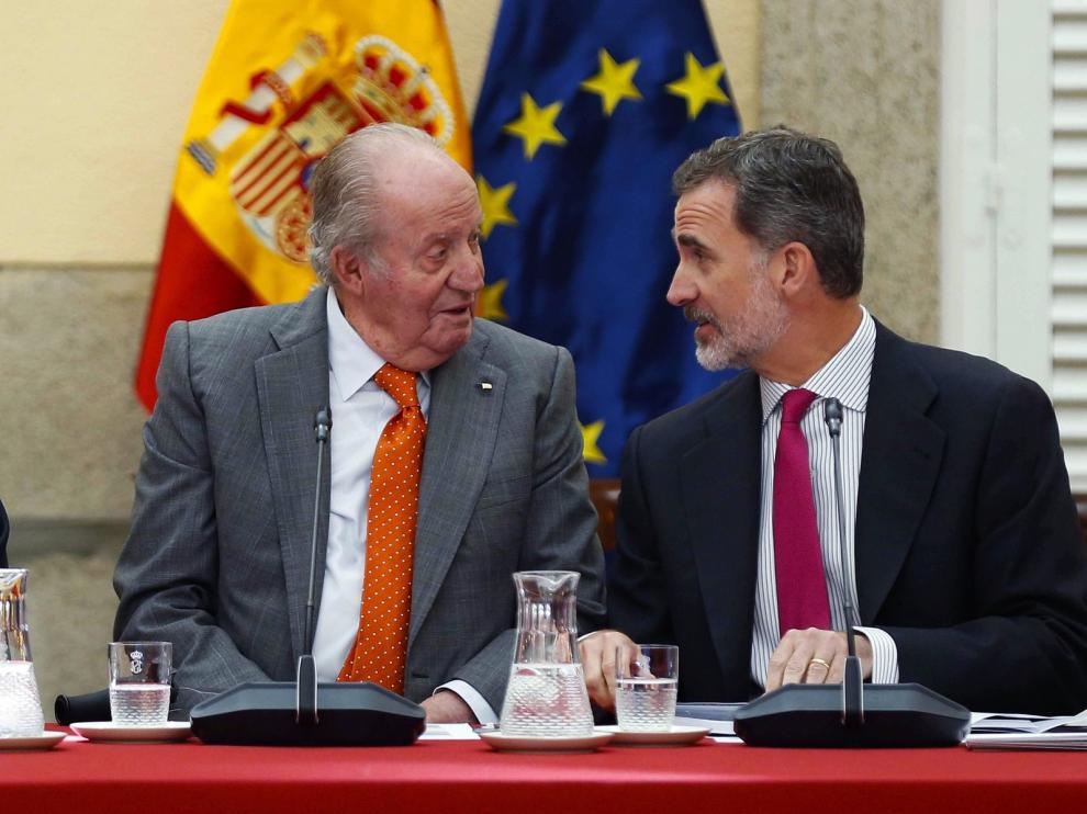El rey Juan Carlos anuncia su retirada de la vida pública desde el próximo domingo 2 de junio