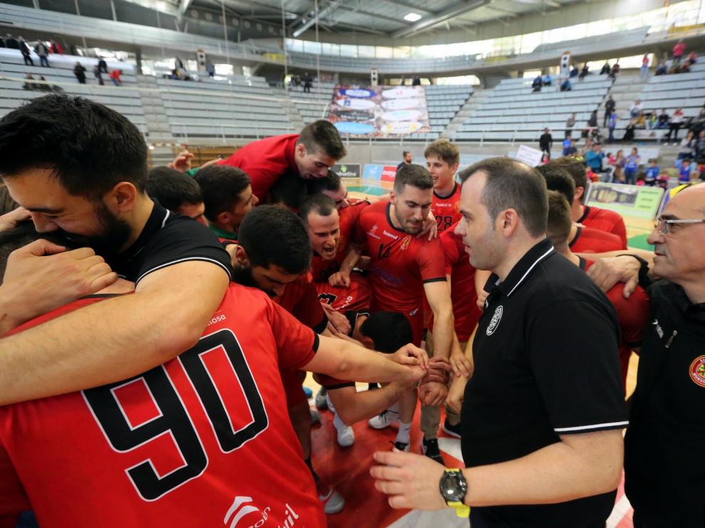 Efrén Pérez no seguirá en BM. Huesca B en Primera