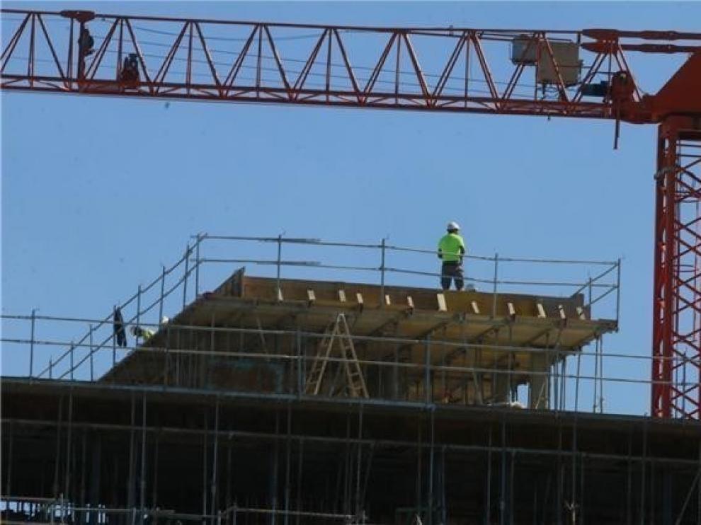 Aragón cerró marzo con un déficit de 17 millones, el 0,04 % del PIB