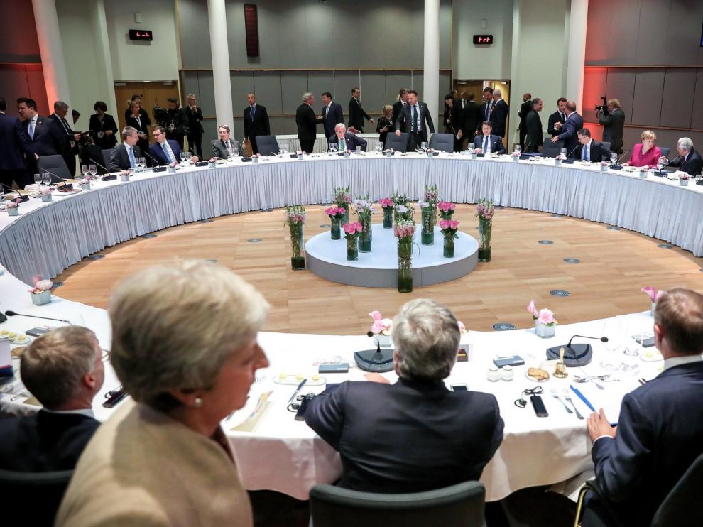 Los líderes se citan en una cumbre para la renovación de cargos en la UE