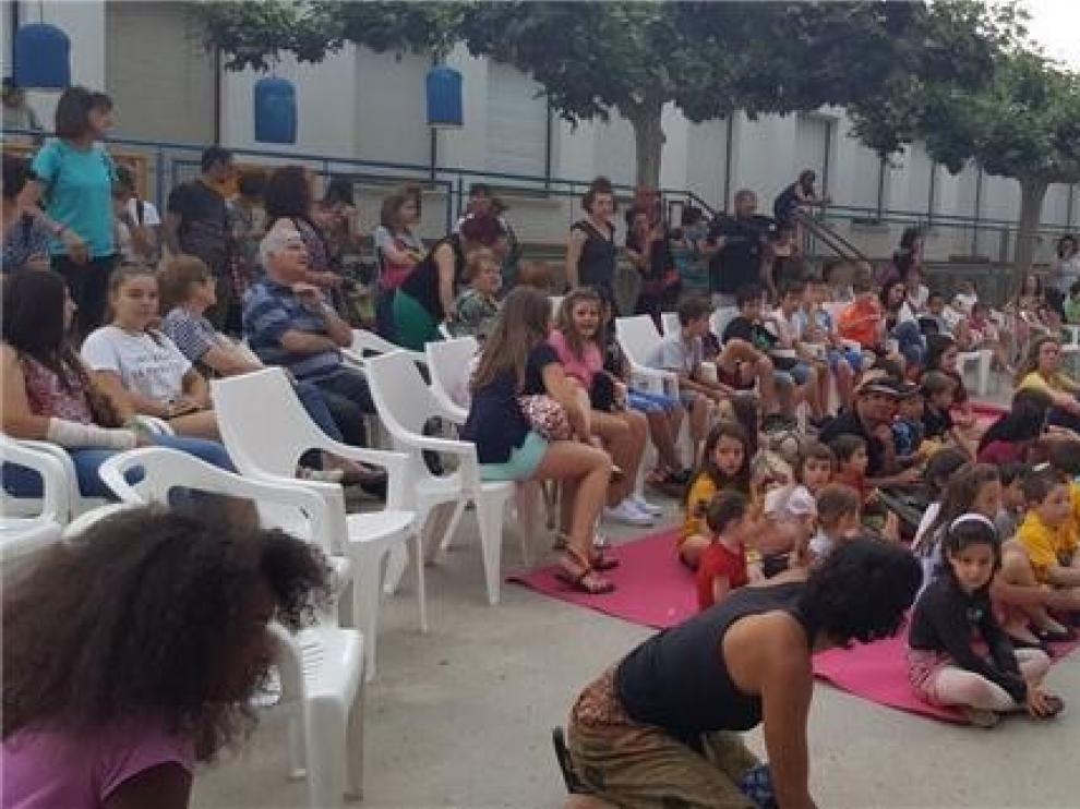 El circo y las artes escénicas de Acambalachous toman Altorricón