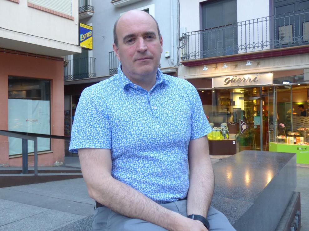 Víctor Castillón: "La feria es un lugar de encuentro entre autores y lectores"