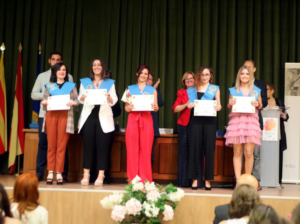 Graduación de futuros profesores en la Facultad de Educación