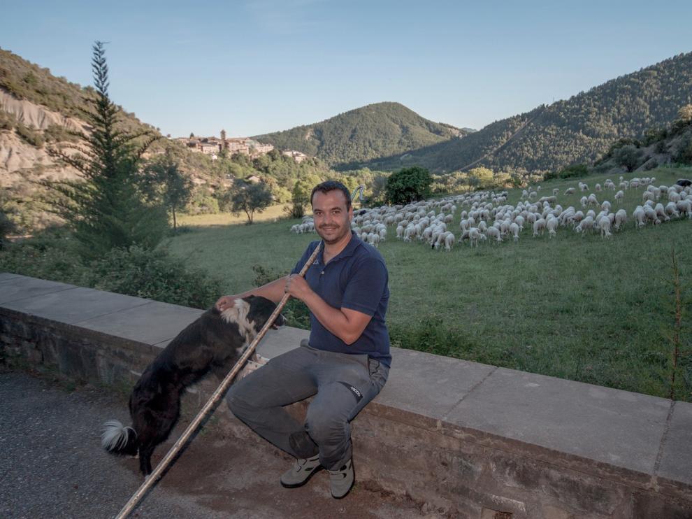 Jorge Marín: "Estoy cumpliendo mi sueño de vivir en Boltaña y poder trabajar con las ovejas"