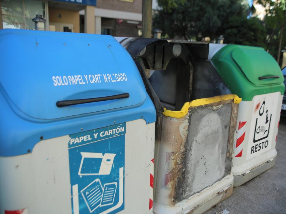 Arde un contenedor en Ballesteros la noche del sábado