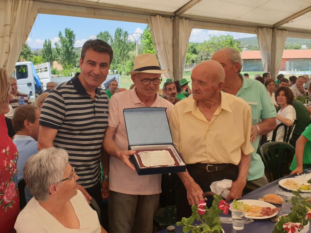 Medio millar de personas disfrutan en Torres del Obispo de Redolada