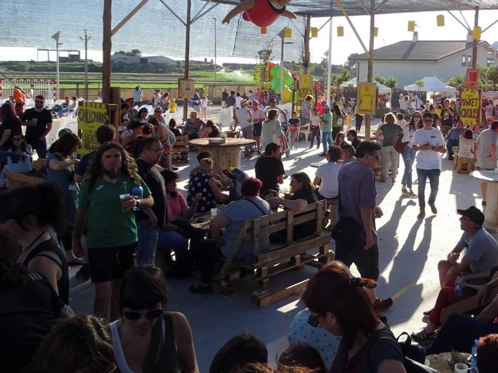Acambalachous vive un fin de semana veraniego, divertido y muy circense