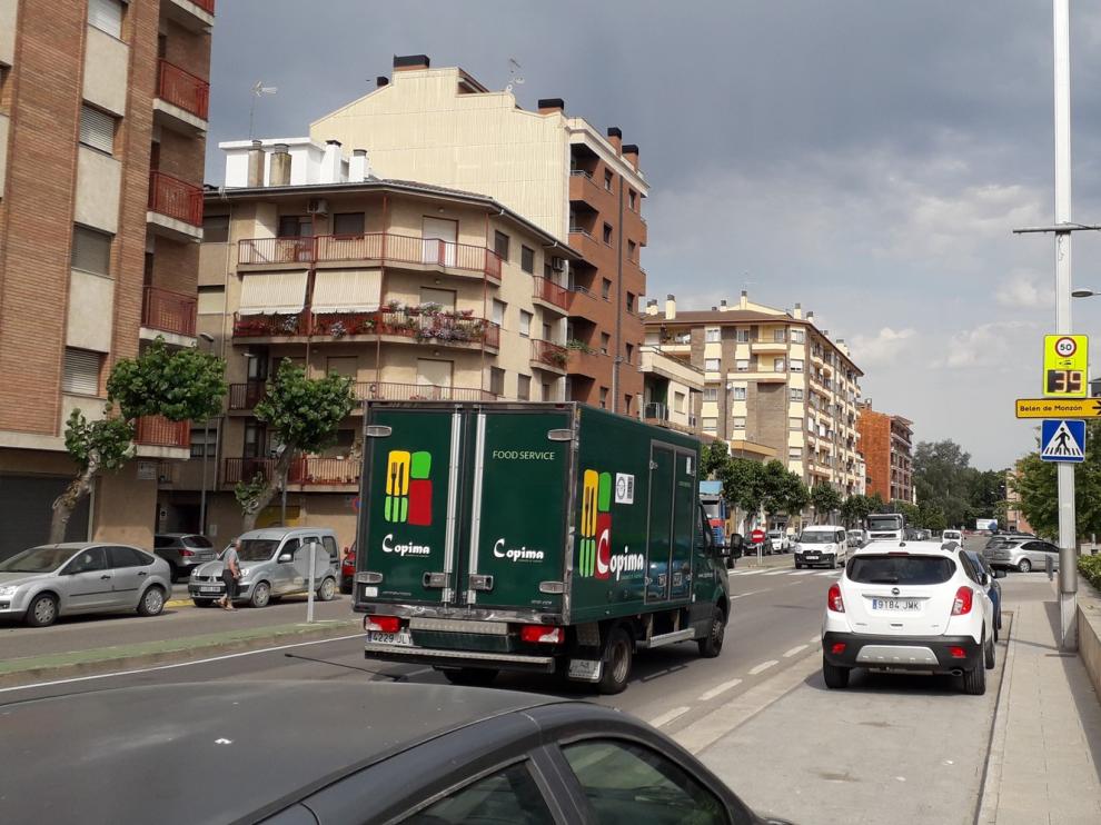 El Ayuntamiento de Monzón instala un cinemómetro provisional en la calle San Juan Bosco