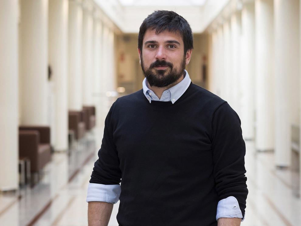 El "militante" Ramón Espinar planta cara a Pablo Iglesias