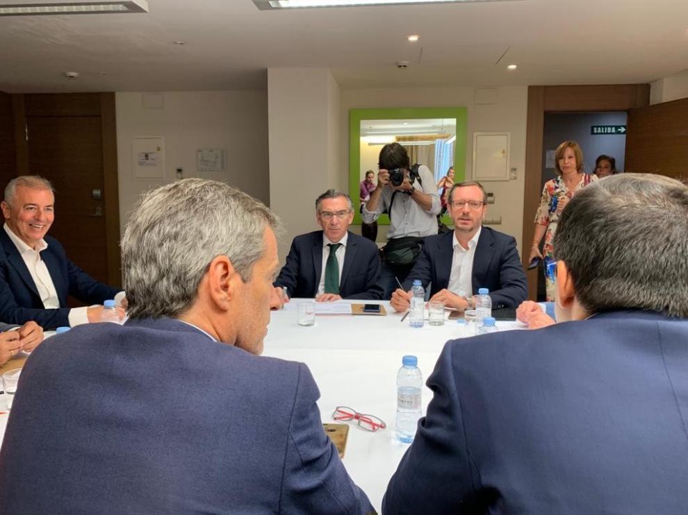 Partido Popular y Ciudadanos dan el primer paso para gobernar en Aragón