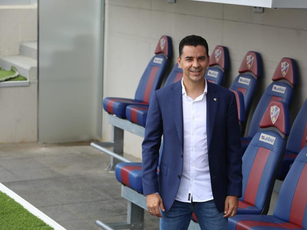 El nuevo entrenador del Huesca, Míchel, llega con ilusión y el deseo de dirigir al equipo muchas temporadas
