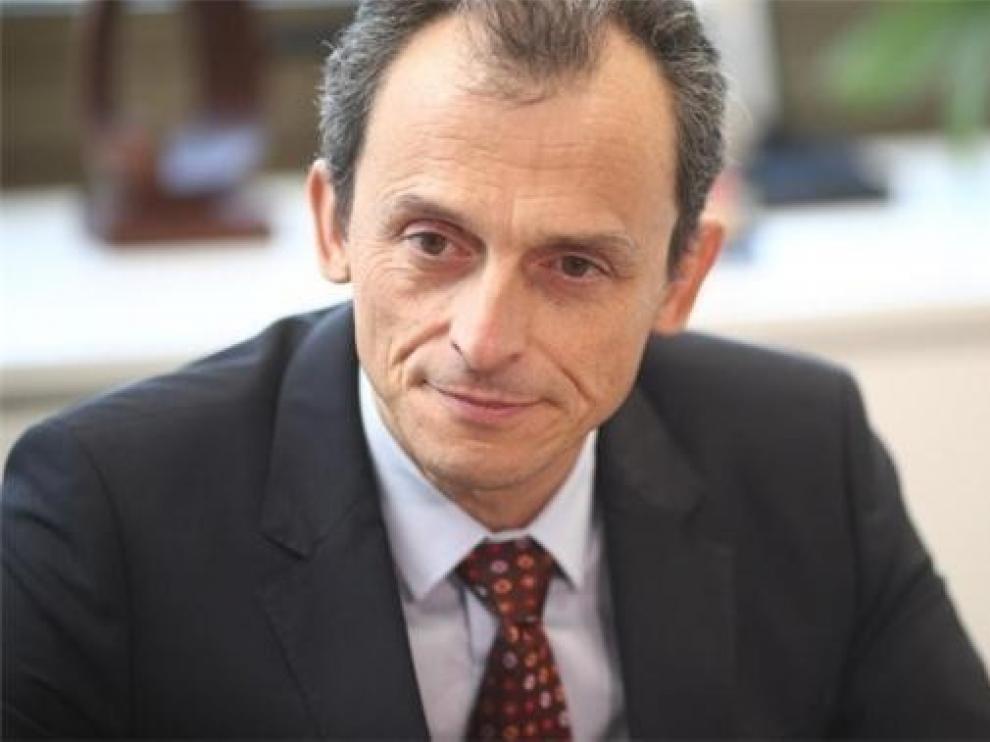 Pedro Duque e Isabel Celaá son los miembros del Gobierno con más dinero declarado