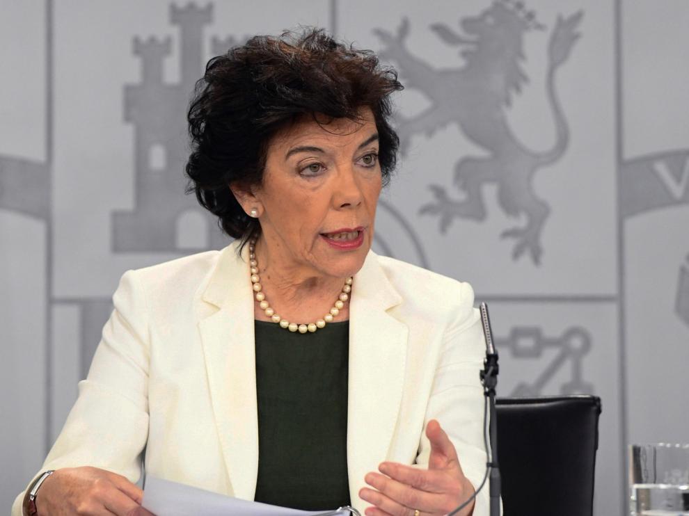 Celaá apela al PP y Cs para que la investidura no dependa de los independentistas