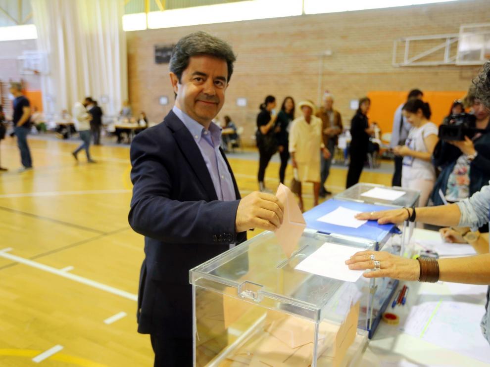 Luis Felipe vuelve a pedir a Cs una reunión tras la alianza PSOE-PAR en Aragón