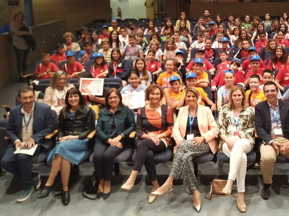 Más de 430 niños venden en Huesca sus propios productos en el Mercado de cooperativas