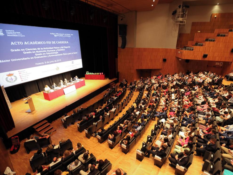 La Facultad de Ciencias de la Salud despide en Huesca a los más de 150 alumnos que finalizan estudios