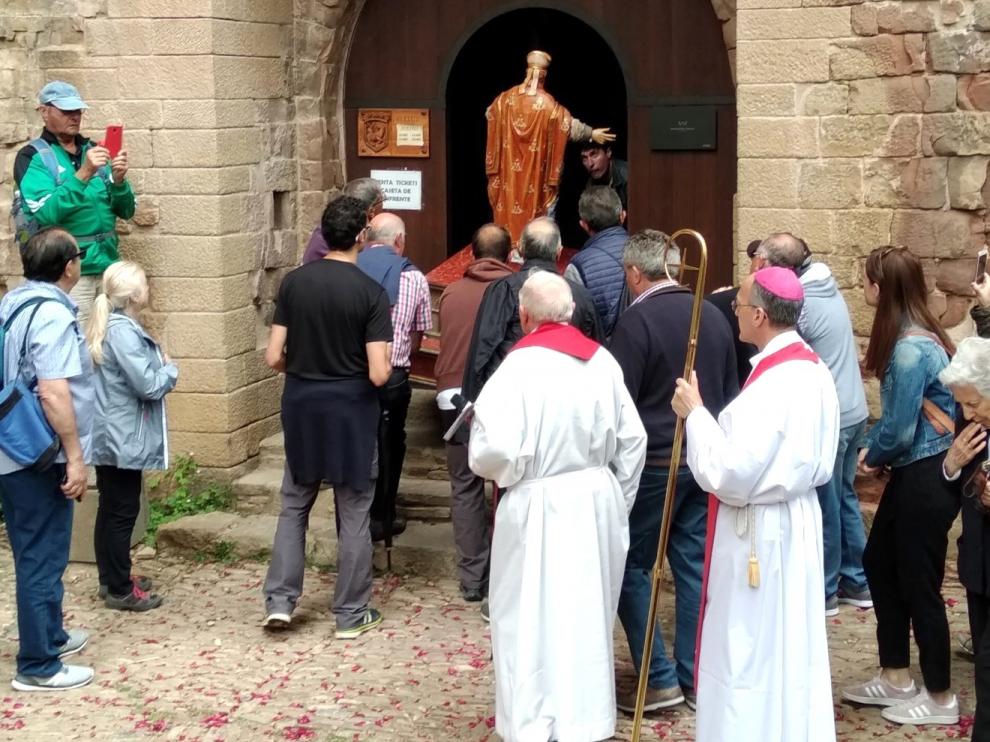 El entorno de San Juan de la Peña muestra su fe por San Indalecio