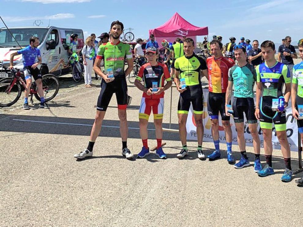 Primera victoria de los elite del CC Oscense