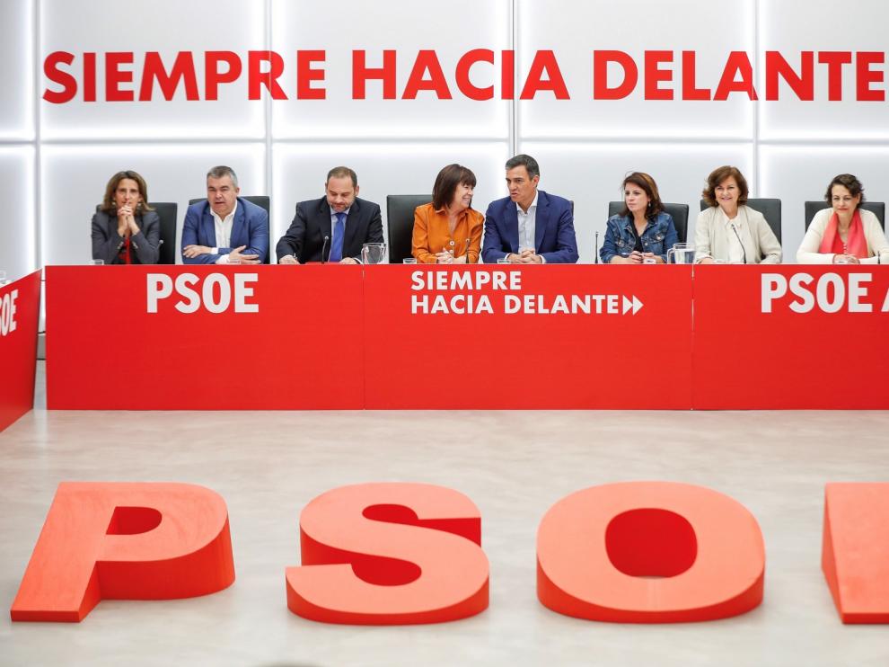 Sánchez amenaza a los líderes con repetir elecciones