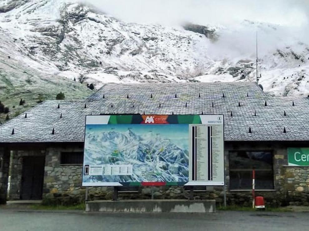 La ola de frío polar en el Pirineo oscense sorprende a dos semanas de entrar el verano