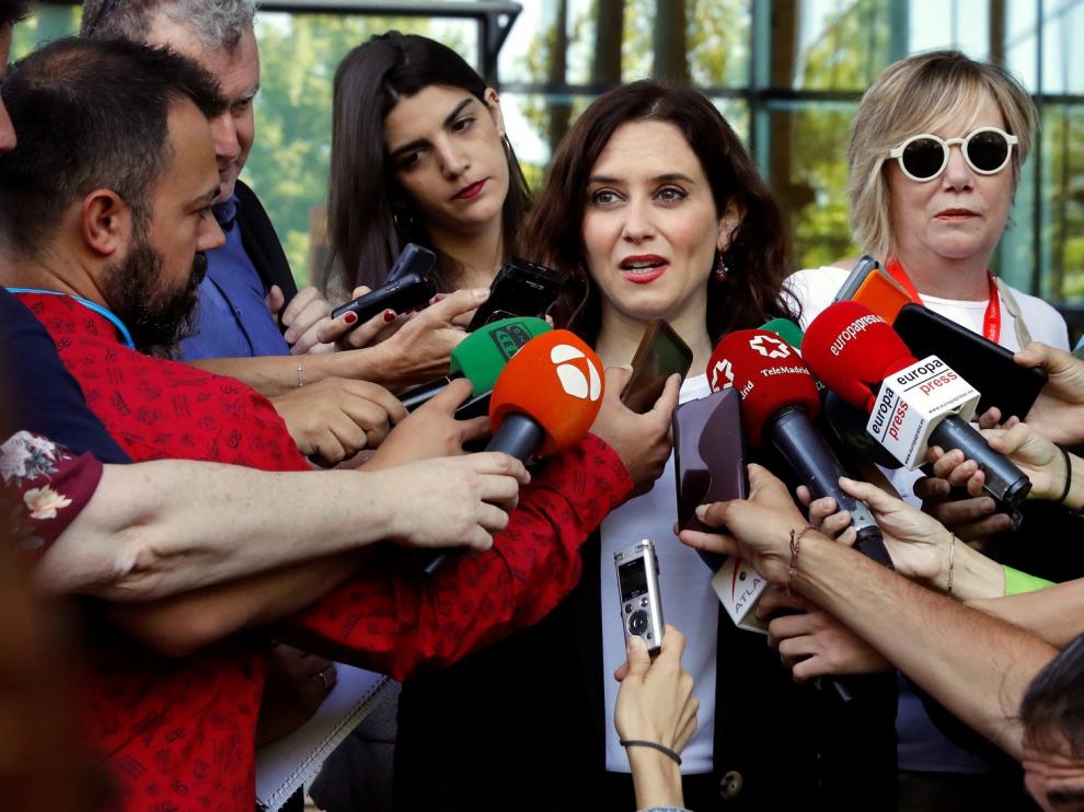La confrontación política no cesa y crece el clamor científico