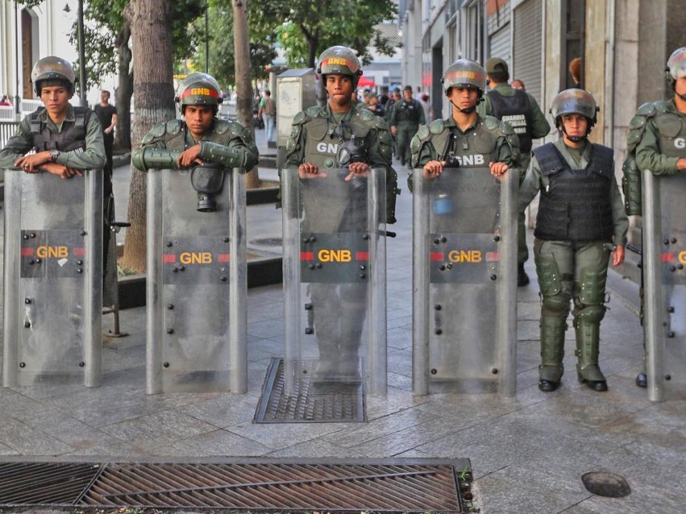 Guaidó denuncia militarización parcial de la sede del Parlamento