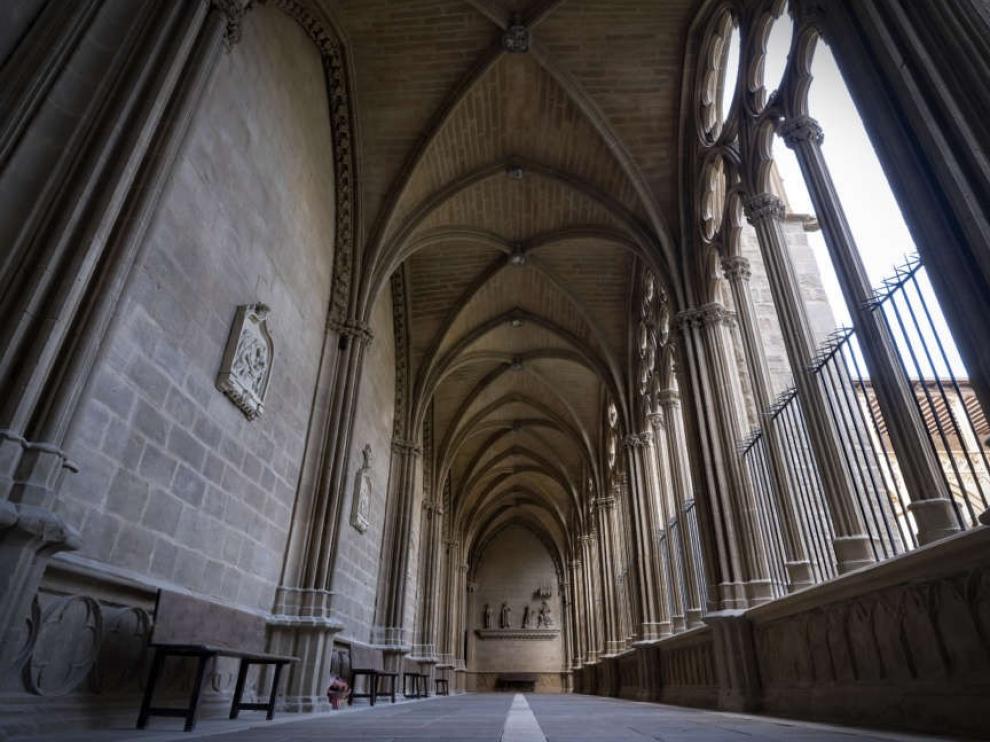 La Catedral de Pamplona, pionera en España al incorporar el latín en su información al público