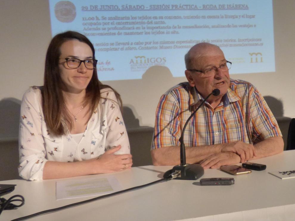 Los tejidos medievales de la catedral de Roda, objeto de un seminario en Barbastro