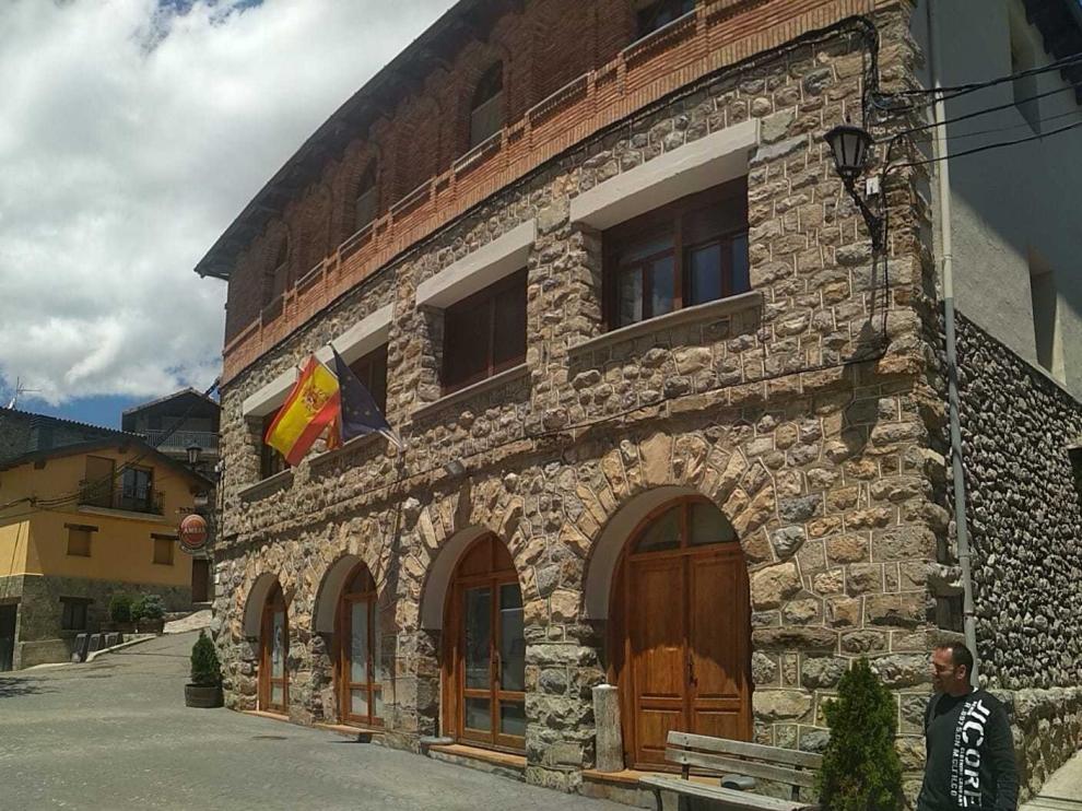 Chía ofrece vivienda por 70 euros a la familia que quiera llevar el bar y la tienda