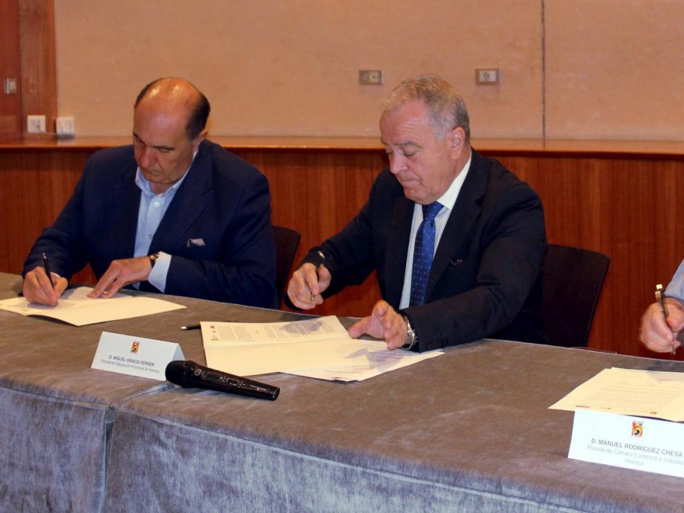 El "mentoring" de la Diputación de Huesca, Ceos y Cámara formará a 4 empresas